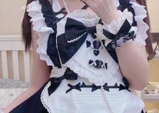 AT鲨的反差巫女写真，定制你的个性化艺术体验！.txt