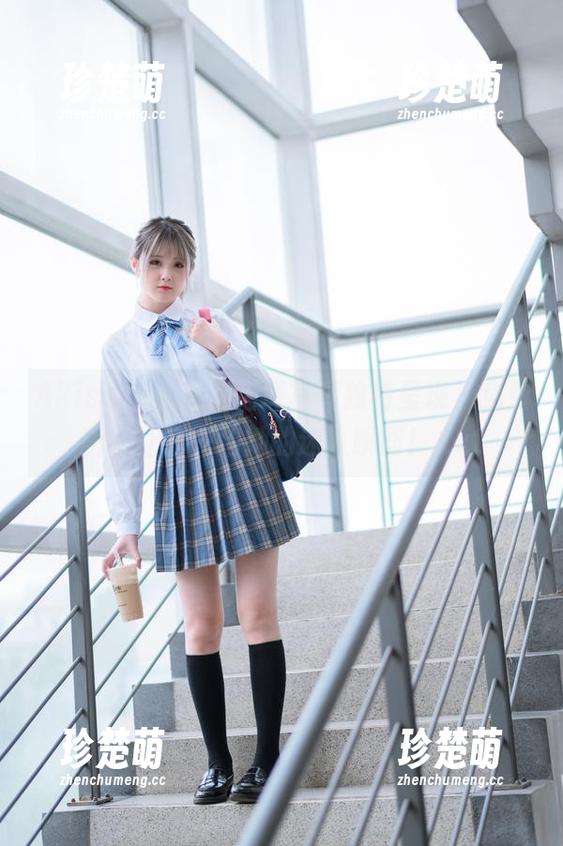 Akisoso秋楚楚 Akisoso秋楚楚猫耳写真独特呈现,免费图集让你一睹她的迷人瞬间!.txt