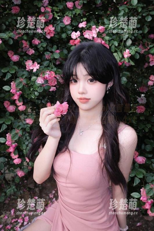 微密圈 - 制服风格大赏：Cool文茜最新写真在网盘等你下载，别错过哦！.txt