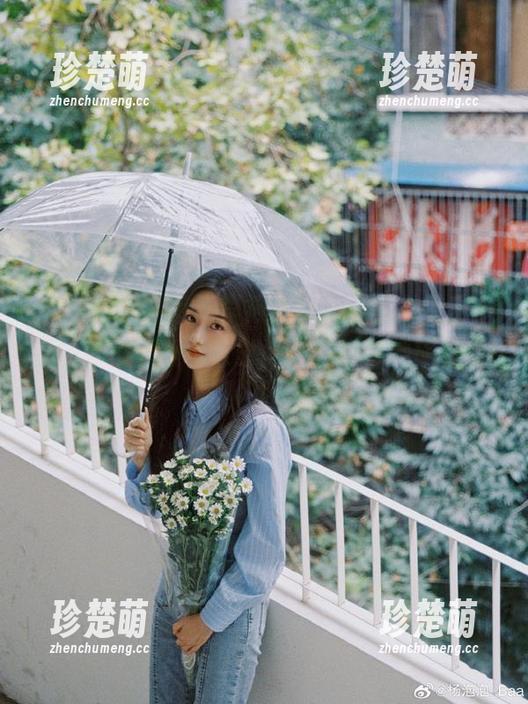Feilin嗲囡囡-李筱乔jo Feilin嗲囡囡 - 李筱乔jo最新秘书写真分享:穿梭于职场与时尚之间的奇妙旅程.txt