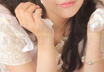 GIRLT果团网 – 跟随周妍希的旅拍写真集,发现无穷资源的美丽之旅!.txt