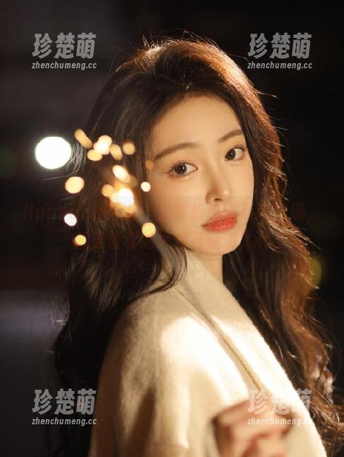 HuaYang花漾-余馨妍 HuaYang花漾 - 余馨妍校园高清图册,感受青春的纯真与活力.txt
