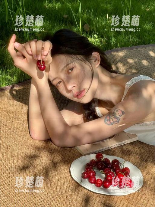 IMiss爱蜜社-Winki丝姬 IMiss爱蜜社 - 可爱到冒泡的Winki丝姬,最新白色写真原图等你来欣赏!.txt
