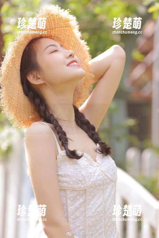 IMiss爱蜜社-小丽莎萌萌哒 IMiss爱蜜社 - 亲密接触小丽莎萌萌哒的泳池私拍,清新图片让人眼前一亮!.txt