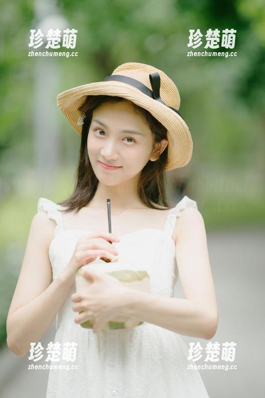 翻转你的笑点：KuukoW的RabbitDeluxeRupee写真图集不容错过！.txt