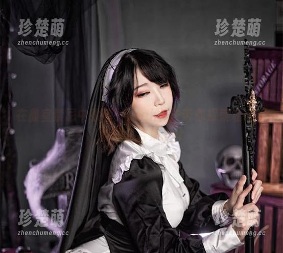 在教室禁忌中徘徊：Leah梓未带你探索私密瞬间图包合集.txt