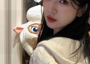 MFStar模范学院 – 伊小七MoMo的可爱无圣光写真合集,感受青春的无限魅力.txt