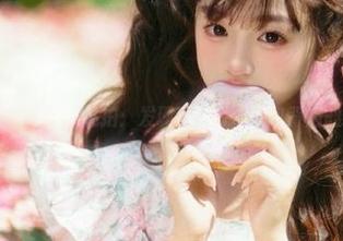 Mimmi(밈미)独家私拍：发现镂空艺术图包背后的故事.txt