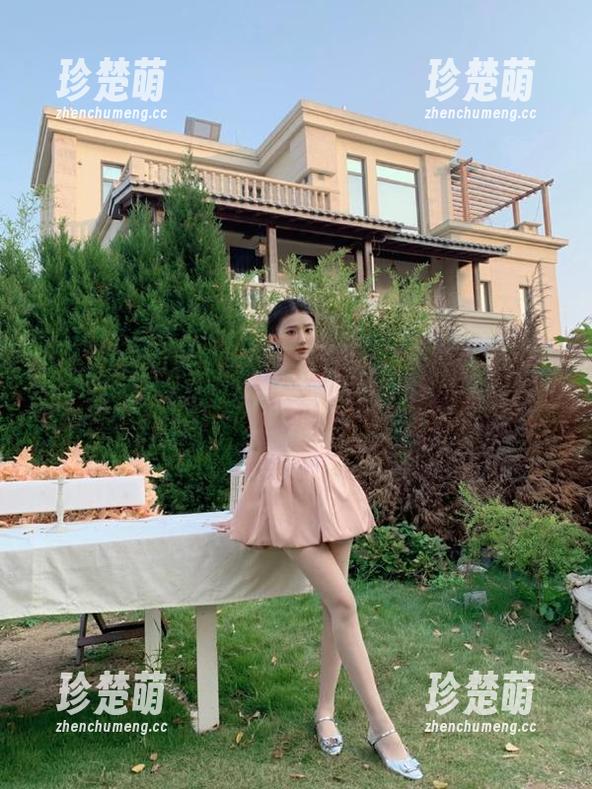 SiHua思话 - 在小俏的镜头下，蕾丝定制写真展现出令人心动的优雅与风情.txt