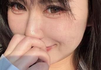 全套Tina很妖孽呀不良JK作品展现，带你领略新鲜文艺与叛逆的碰撞！.txt