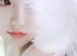TouTiao头条女神 – 新鲜出炉！曼苏拉娜的打针护士制服图包更新啦，让你心动不已.txt
