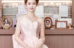 TouTiao头条女神 – 火力全开:杨曼妮皮衣合集图集,时尚与个性的最佳结合.txt