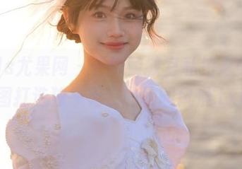 UGirls尤果网 – 于梓馨教室私拍之美,美图打造独一无二的校园风景.txt