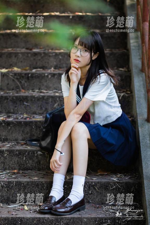 UGirls尤果网 - 收集周妍希泳衣图包，分享她在阳光下展现的完美曲线与自信.txt