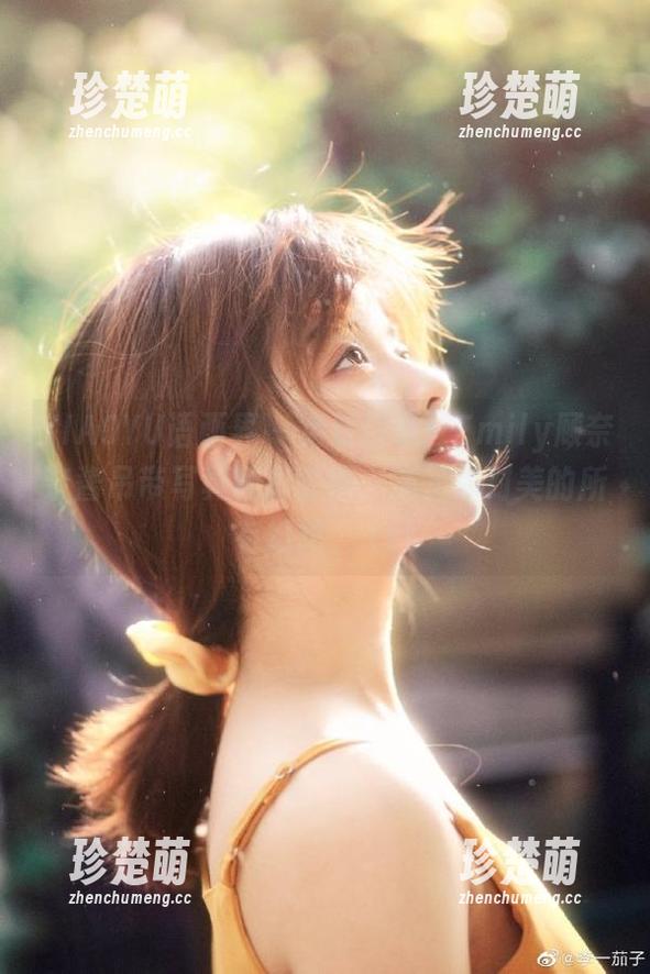 XIAOYU语画界-Emily顾奈奈酱 XIAOYU语画界 - 免费获取!Emily顾奈奈酱吊带写真精彩套图,满足你对美的所有幻想。.txt