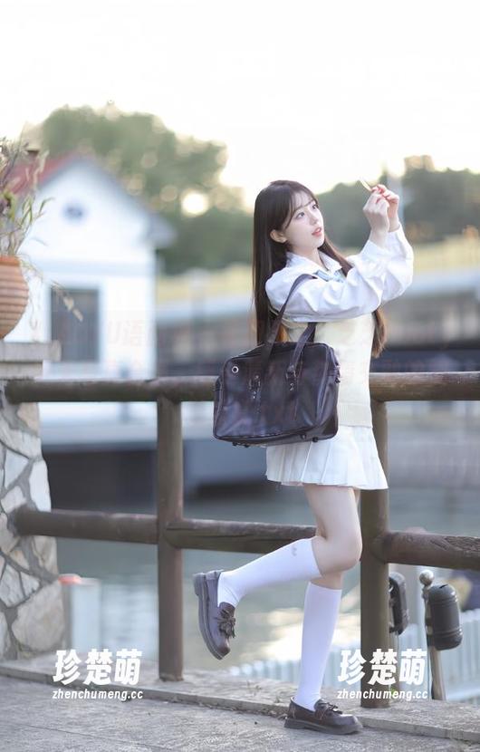 XIAOYU语画界-芝芝Booty XIAOYU语画界 - 暑期限定:芝芝Booty夏天写真合集,感受清新与热情交融的视觉盛宴.txt