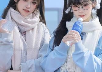 XINGYAN星颜社 – 和穆菲菲一起进入粉色乐园：下载她精彩写真图片！.txt