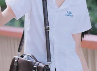Xiuren秀人网 – 独家发布：FoxYini孟狐狸制服作品集，带你领略不一样的视觉资源盛宴.txt