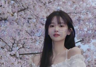 Xiuren秀人网 – 最新图库上线：Kikibaby天台写真，捕捉青春与梦想的闪耀瞬间.txt