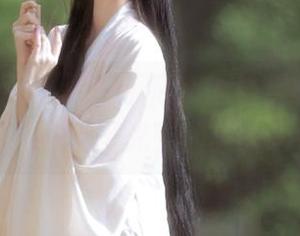 Xiuren秀人网 – 丁筱南丝袜优雅写真，图片展示她在无圣光下的美丽瞬间！.txt