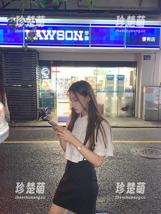 Xiuren秀人网 - 职场OL风格图集：周慕汐带你领略职场时尚与职场资源.txt