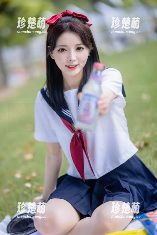 Xiuren秀人网 - 用写真记录职场风采：奶e豆职业装合集展现你的职场魅力.txt