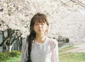 Xiuren秀人网 – 模特悦悦少女写真美图精选合集：用镜头捕捉她的纯真与迷人，感受青春的气息！.txt
