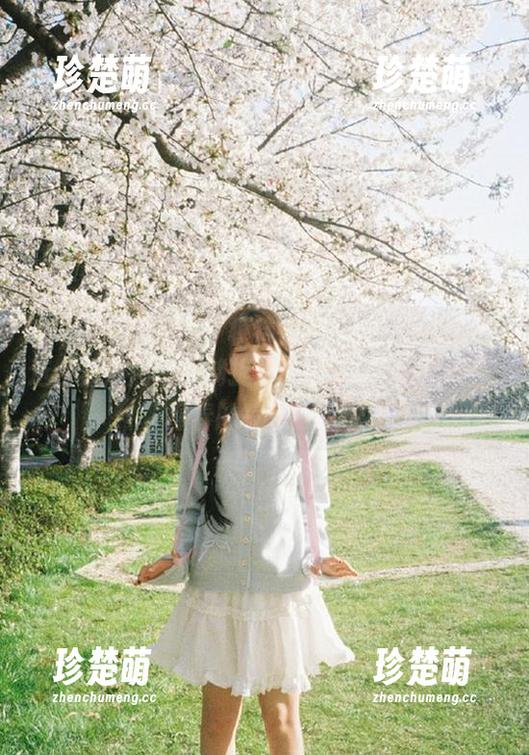 Xiuren秀人网-模特悦悦 Xiuren秀人网 - 模特悦悦少女写真美图精选合集:用镜头捕捉她的纯真与迷人,感受青春的气息!.txt
