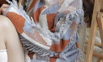 Xiuren秀人网 – 独一无二的瑞瑞ruirui女王：最新写真集呈现她的甜美与自信风采！.txt