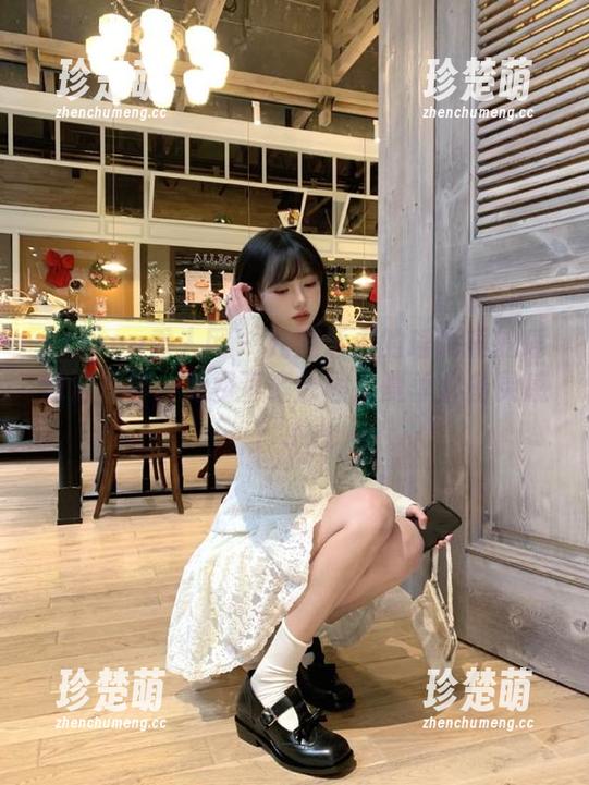 Xiuren秀人网 - 充满活力的瑶啊摇的瑶泳池写真，免费下载原图，夏季必备灵感！.txt