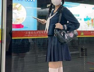 Xiuren秀人网 – 收集田冰冰的圣诞原图，放飞你的节日灵感.txt