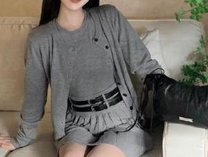 Xiuren秀人网 – 蛋蛋宝高跟鞋写真原图惊艳分享，捕捉每一个动人瞬间！.txt