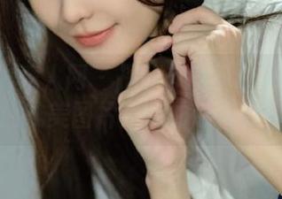 Xiuren秀人网 – 探秘软软子的私房吊带艺术：唯美图片背后的动人故事.txt