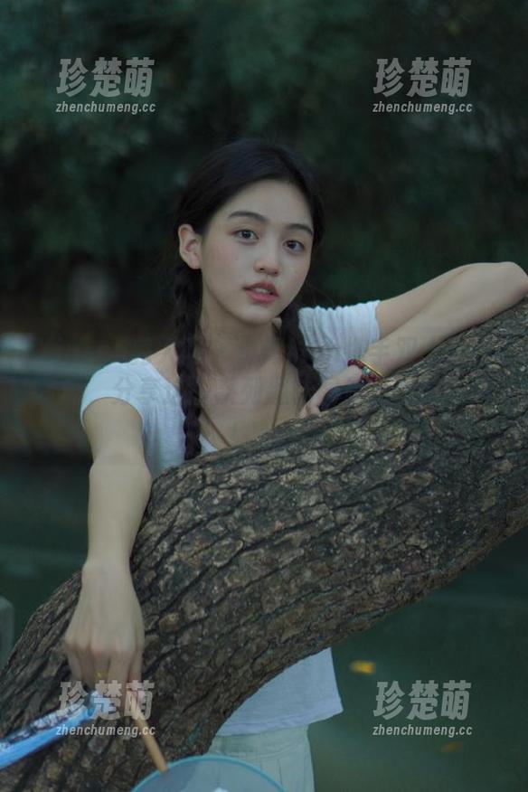 Xiuren秀人网-鱼尾fish Xiuren秀人网 - 鱼尾fish携手双人写真登场,分享这一系列趣味图片的快乐时刻!.txt
