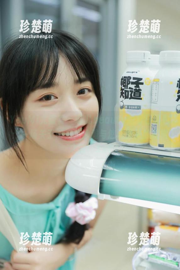 YouMi尤蜜荟-菲儿beauty YouMi尤蜜荟 - 菲儿beauty的夏日图包:一场关于阳光、沙滩与悠闲时光的视觉之旅!.txt
