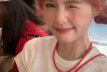YouWu尤物馆 – 福利图集火热上线，FoxYini孟狐狸的JK写真让你心跳加速的完美选择！.txt