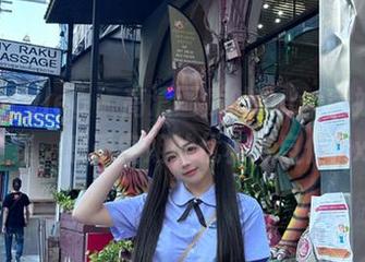 beautyleg – 高清画质的Lucy空姐写真合集，感受空姐的优雅与自信.txt