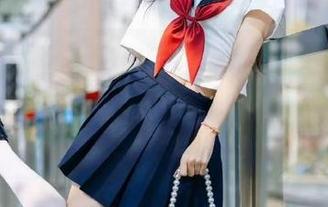 beautyleg – Queena在白裙下的温柔瞬间,美图图集中揭晓她的生活态度与风格!.txt