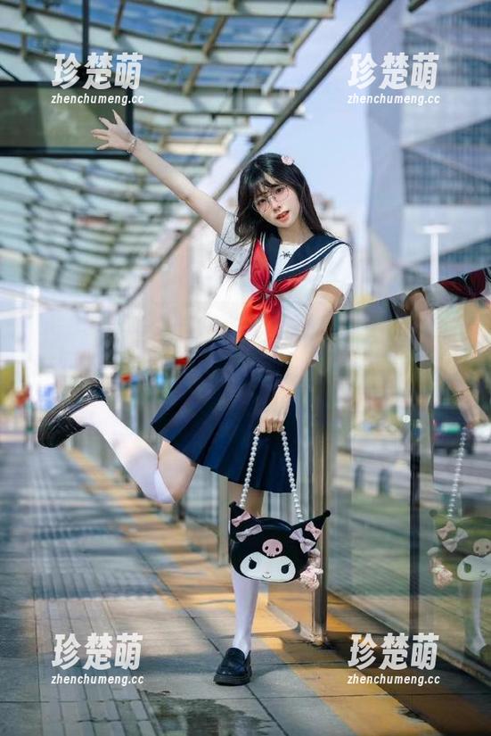 beautyleg-Queena beautyleg - Queena在白裙下的温柔瞬间,美图图集中揭晓她的生活态度与风格!.txt