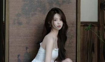 beautyleg – Rubis用她的皮衣写真和美图，勾勒出青春与个性的独特表达，令人陶醉。.txt
