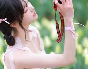 beautyleg – 领略Zoey的泳池风情,盛夏套图作品尽显青春活力.txt