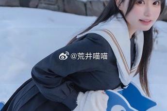 “nyako喵子大魔王”油亮写真合集，完美壁纸扮靓你的屏幕每一天！.txt