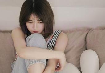 pans – 观看禾禾的眼镜写真原图，感知她艺术创作的独特视角.txt