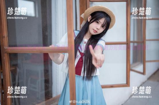 rua阮阮 rua阮阮短裙写真:这是你从未见过的气质与魅力完美结合的图集!.txt
