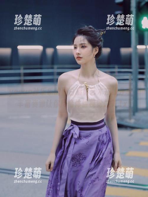 yeeun孙乐乐 yeeun孙乐乐的黑白摄影艺术在线分享,丰富资源让你尽情体验视觉之美.txt