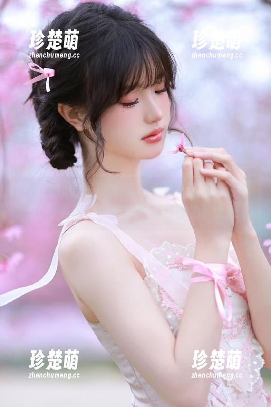 yui金鱼 yui金鱼的写真作品《可爱》:免费分享独特美图,感受她的俏皮魅力!.txt