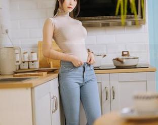 一智智OL带你领略图集精选，职场中的夏日清新与优雅碰撞！.txt