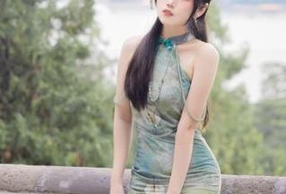 邀您欣赏不呆猫的免费白月光图册，感受她镜头下的柔美与神秘！.txt