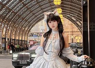 不呆猫的可爱写真图包更新，尽显生活中的小确幸与乐趣！.txt