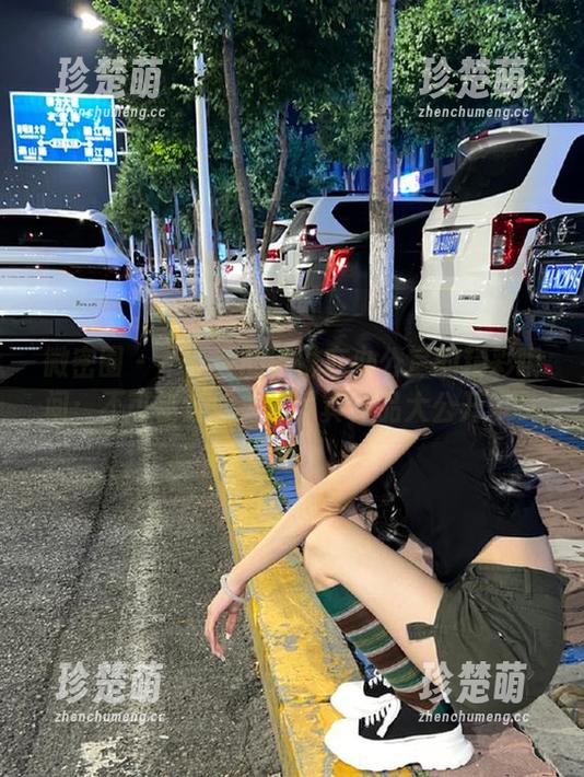 不爱笑的赛琳 微密圈 - 不爱笑的赛琳在办公室的精彩瞬间:不可错过的高清写真作品大公开.txt